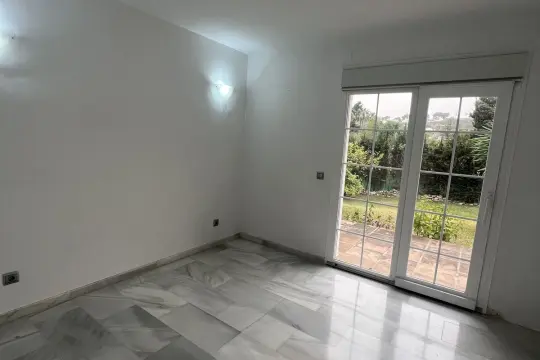 Image 6 thumb