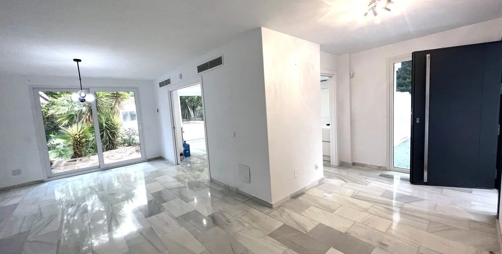 Venta de villa independiente en Nueva Andalucía 7