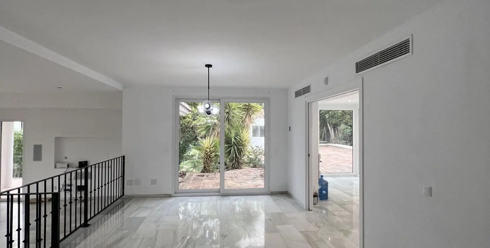 Venta de villa independiente en Nueva Andalucía 17