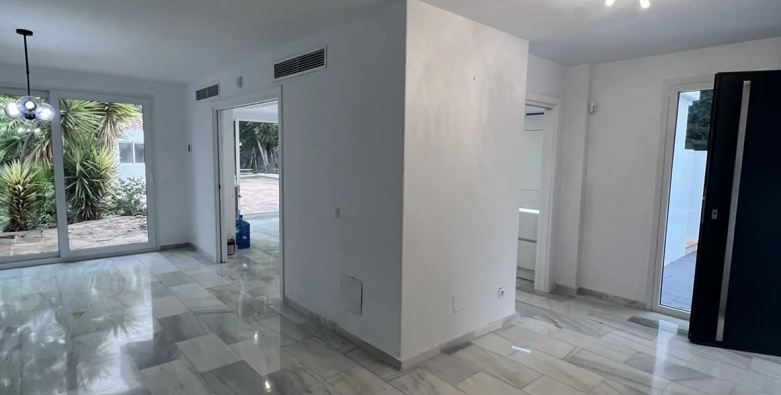 Venta de villa independiente en Nueva Andalucía 20