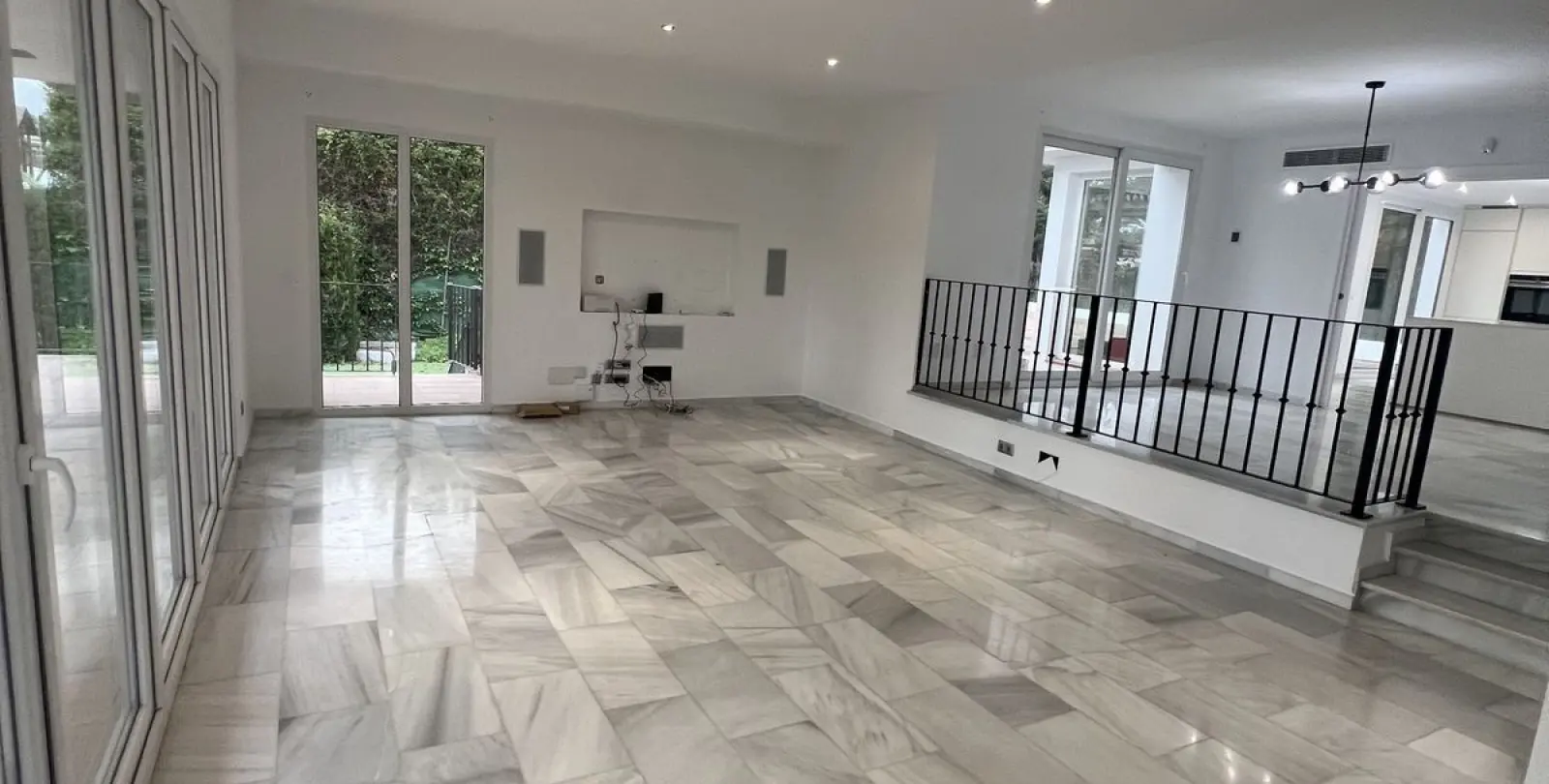 Venta de villa independiente en Nueva Andalucía 42