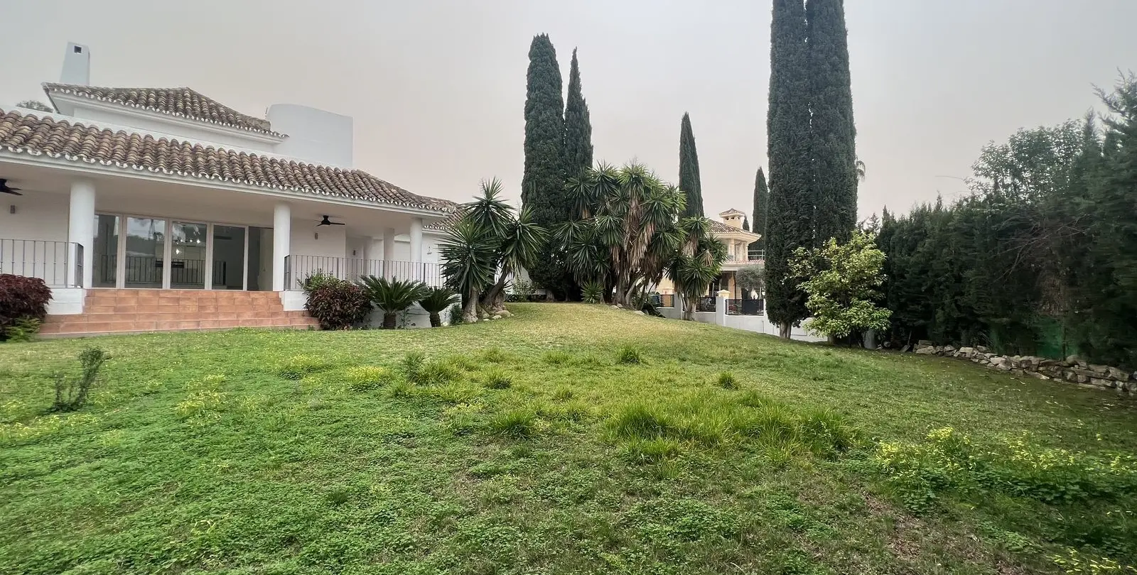 Venta de villa independiente en Nueva Andalucía 45