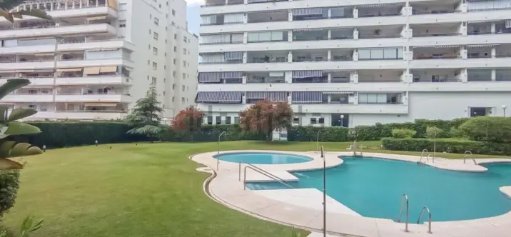 Long-term rent of middle floor apartment in Marbella 0