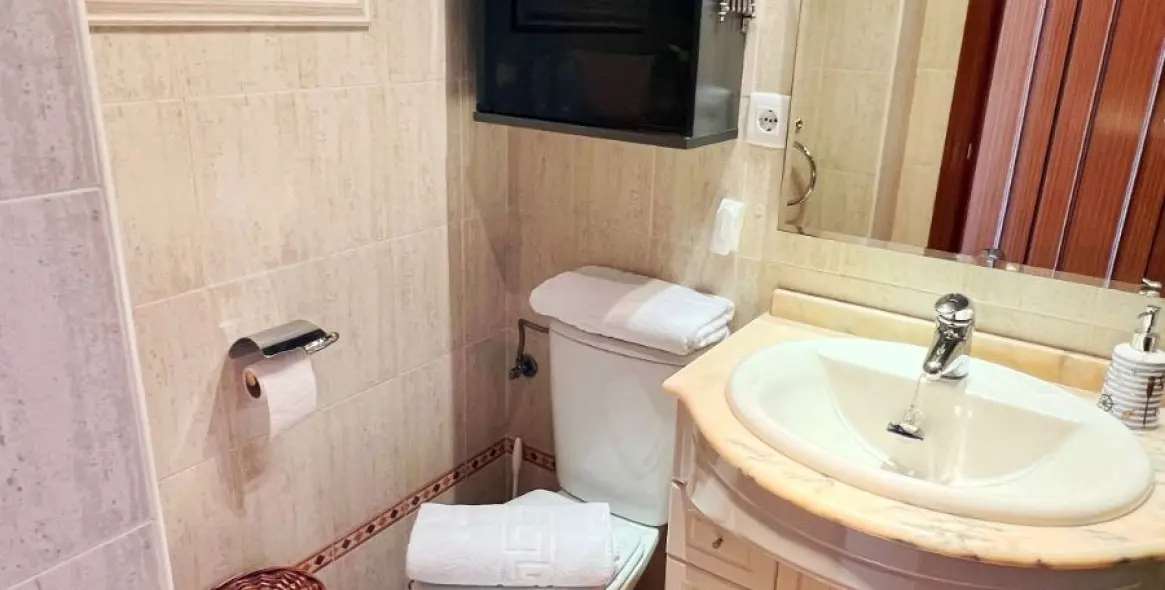 Alquiler a largo plazo de apartamento en planta media en Marbella 9