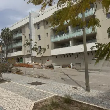 Alquiler a largo plazo de local comercial en San Pedro de Alcántara