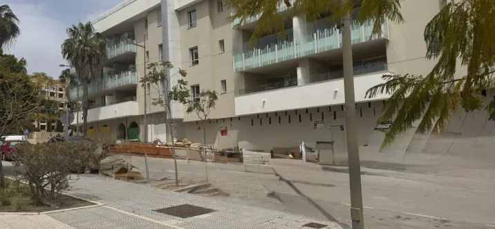 Alquiler a largo plazo de local comercial en San Pedro de Alcántara 3