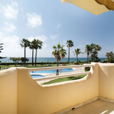 Venta de apartamento en planta media en La Cala de Mijas