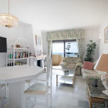 Venta de apartamento en planta media en La Cala de Mijas