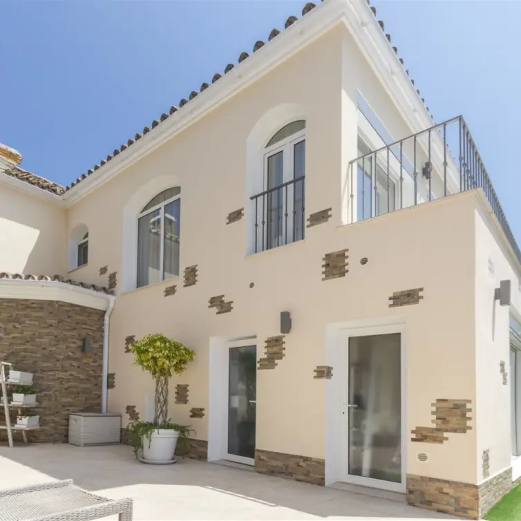 Venta de villa independiente en San Pedro de Alcántara