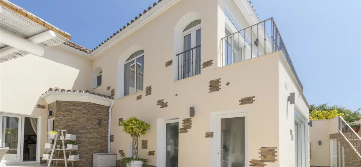 Venta de villa independiente en San Pedro de Alcántara 0