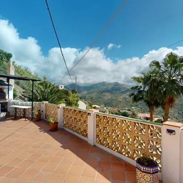 Venta de villa independiente en Sayalonga