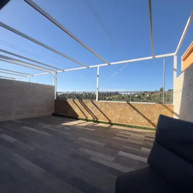 Venta de casa pareada en Las Lagunas