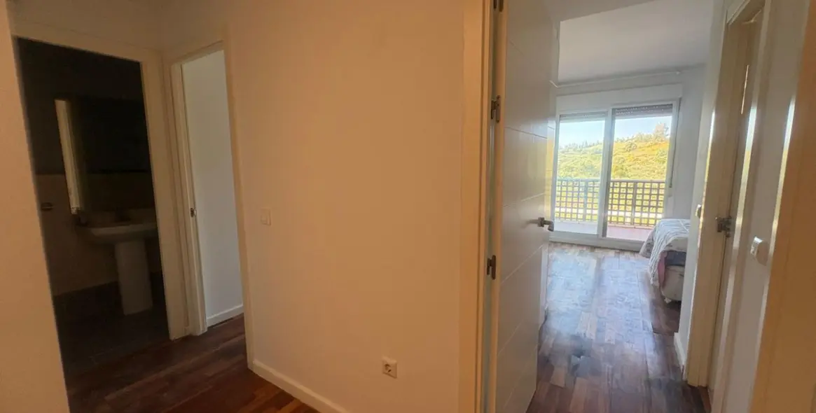 Venta de casa pareada en Las Lagunas 5