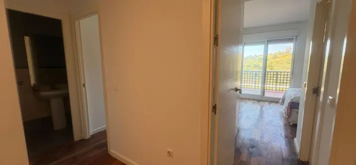 Venta de casa pareada en Las Lagunas 4