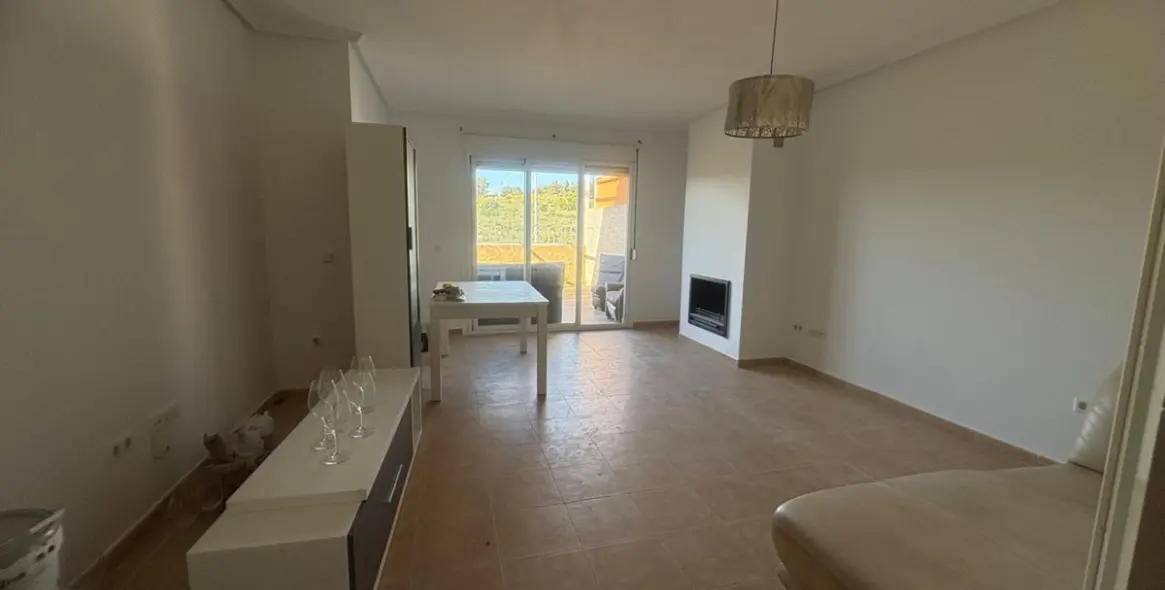 Venta de casa pareada en Las Lagunas 7