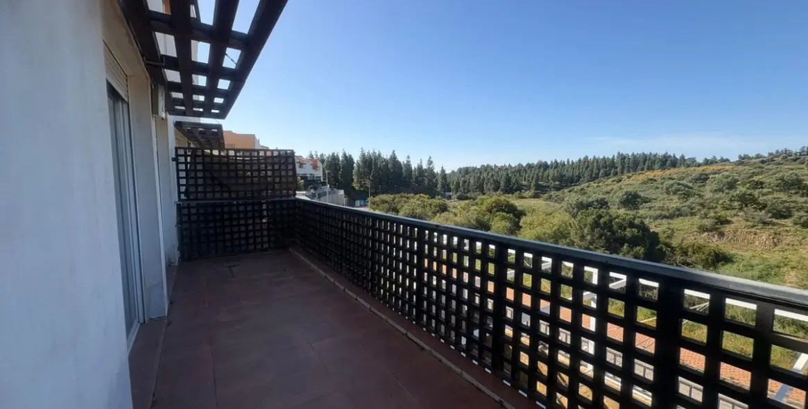 Venta de casa pareada en Las Lagunas 9