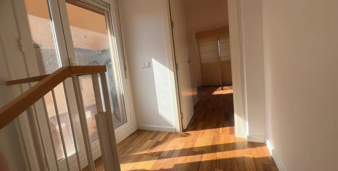 Venta de casa pareada en Las Lagunas 19