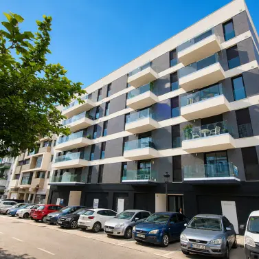 Venta de apartamento en planta media en Estepona