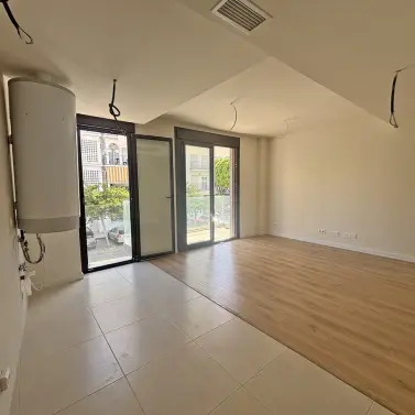 Venta de apartamento en planta media en Estepona