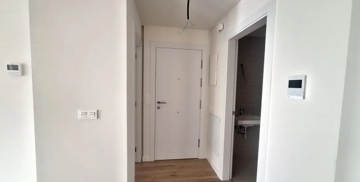 Venta de apartamento en planta media en Estepona 21