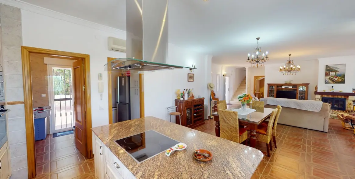 Venta de villa independiente en Arenas 12