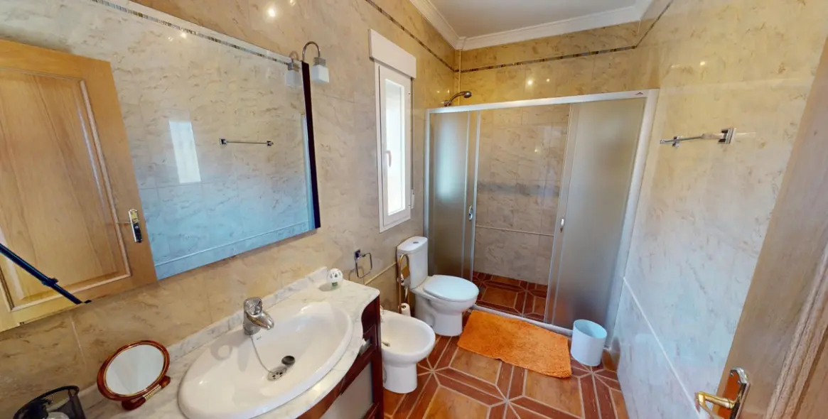 Venta de villa independiente en Arenas 32