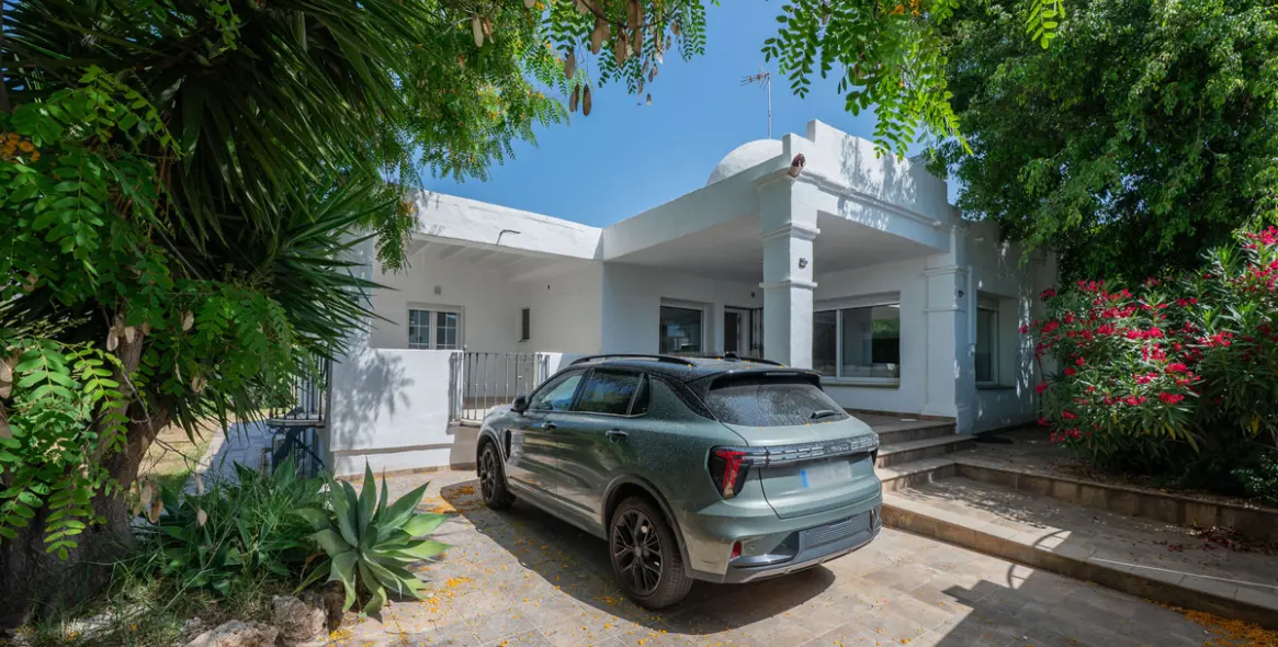 Venta de villa independiente en Marbella 1