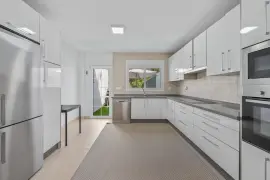 Image 6 thumb