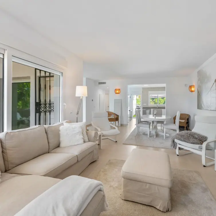 Venta de casa pareada en Hacienda Las Chapas