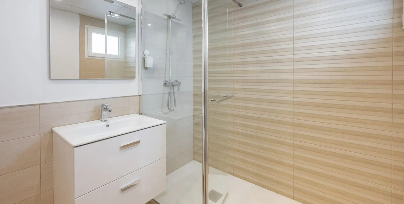 Sale of semi-detached house in Hacienda Las Chapas 22