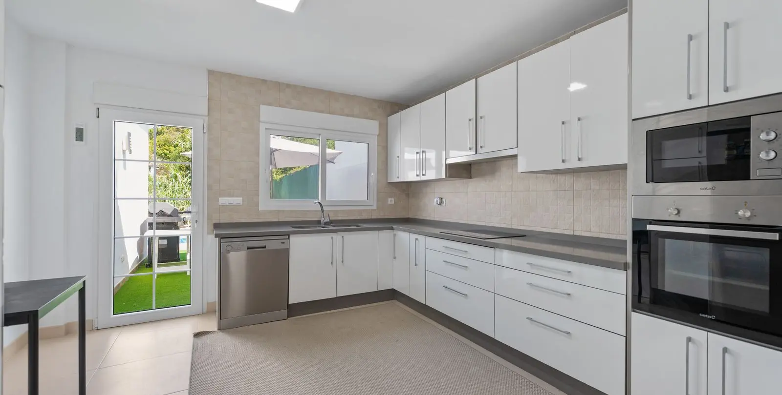 Sale of semi-detached house in Hacienda Las Chapas 27
