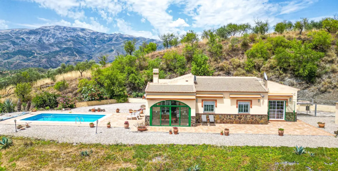 Venta de villa independiente en Arenas 60