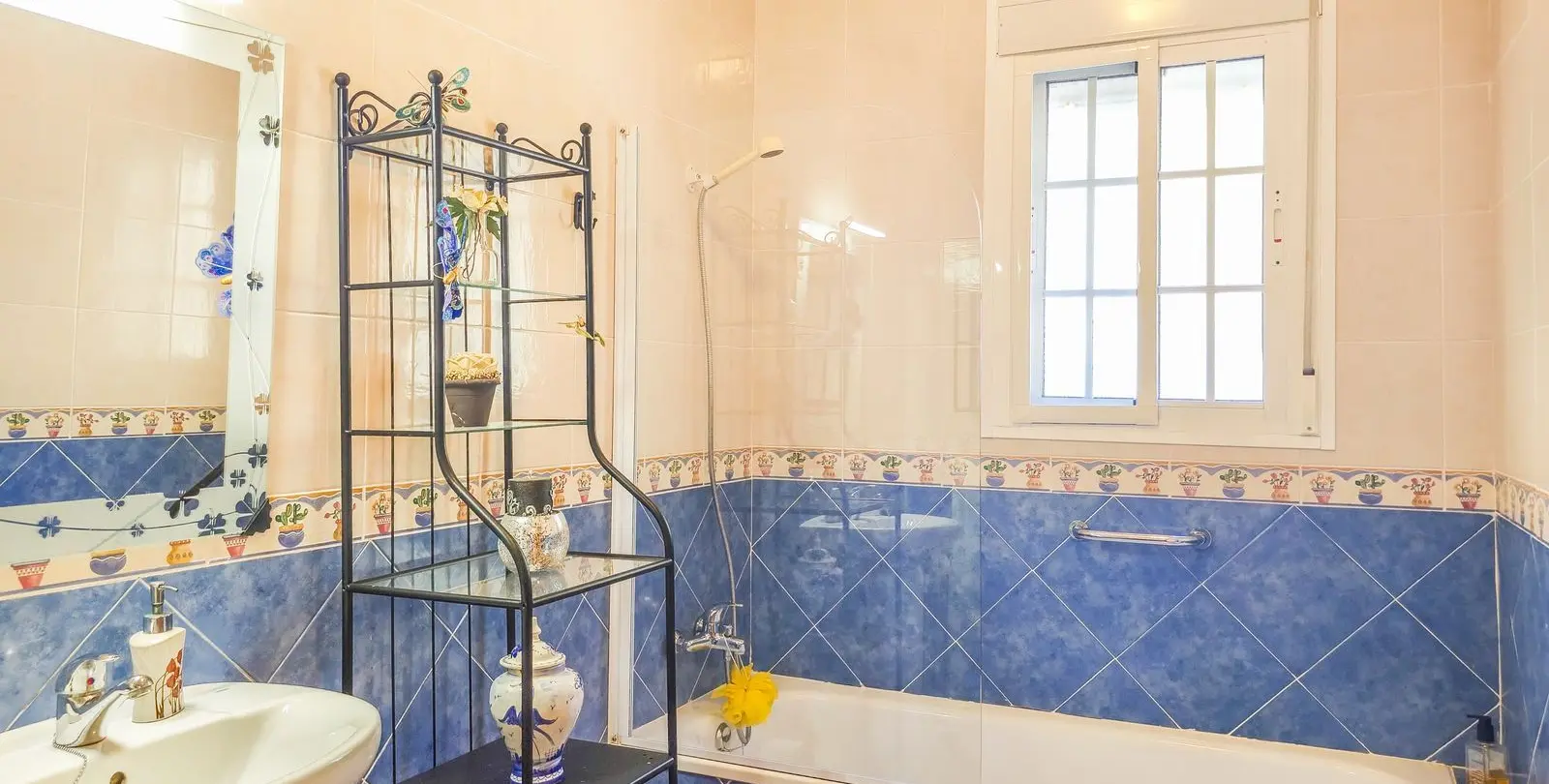 Venta de villa independiente en Arenas 24