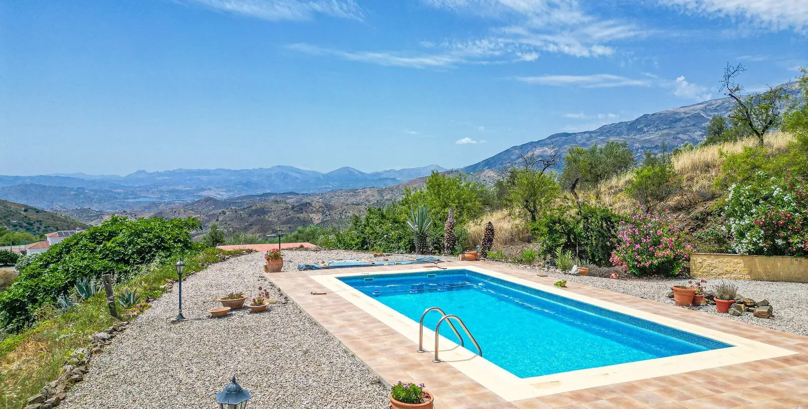 Venta de villa independiente en Arenas 40