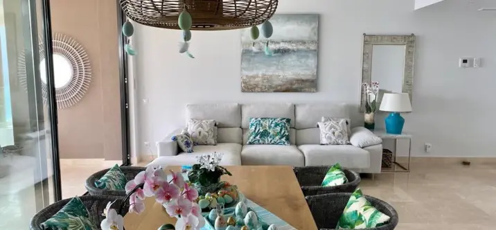 Alquiler a largo plazo de apartamento en planta media en Marbella 2