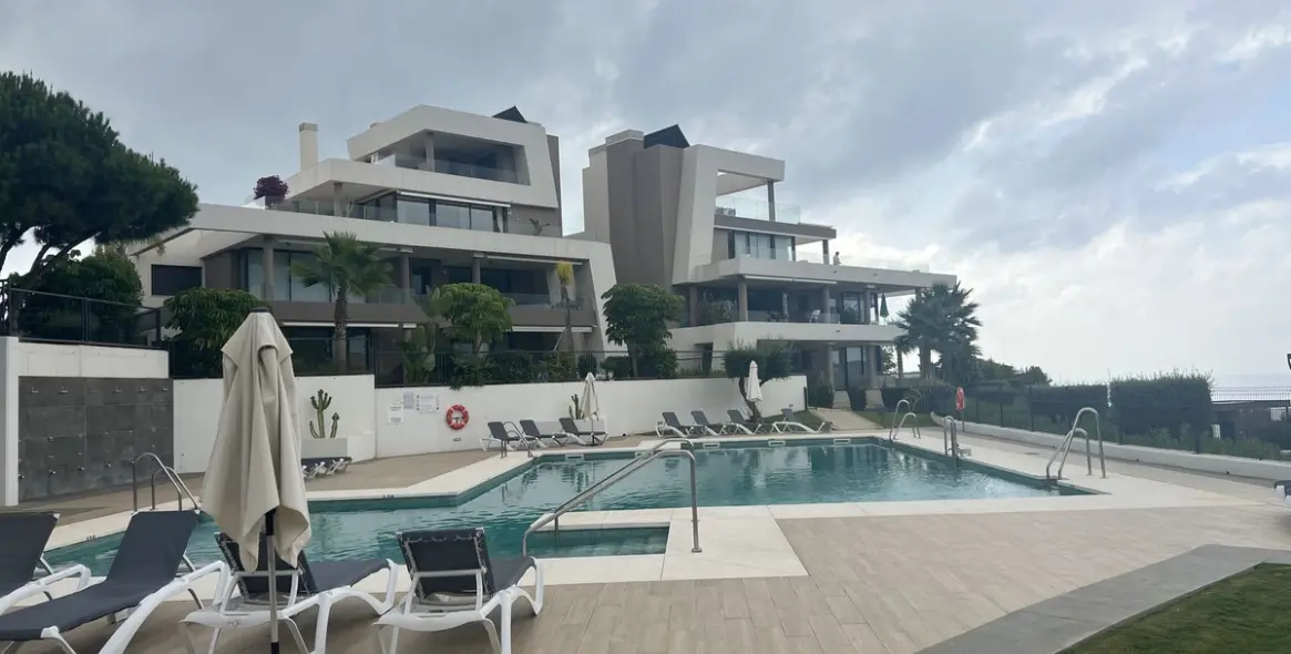 Alquiler a largo plazo de apartamento en planta media en Marbella 9