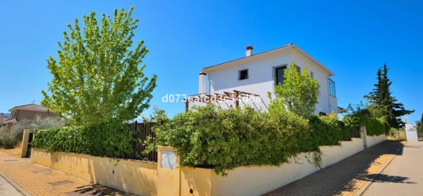 Sale of detached villa in Ronda 2