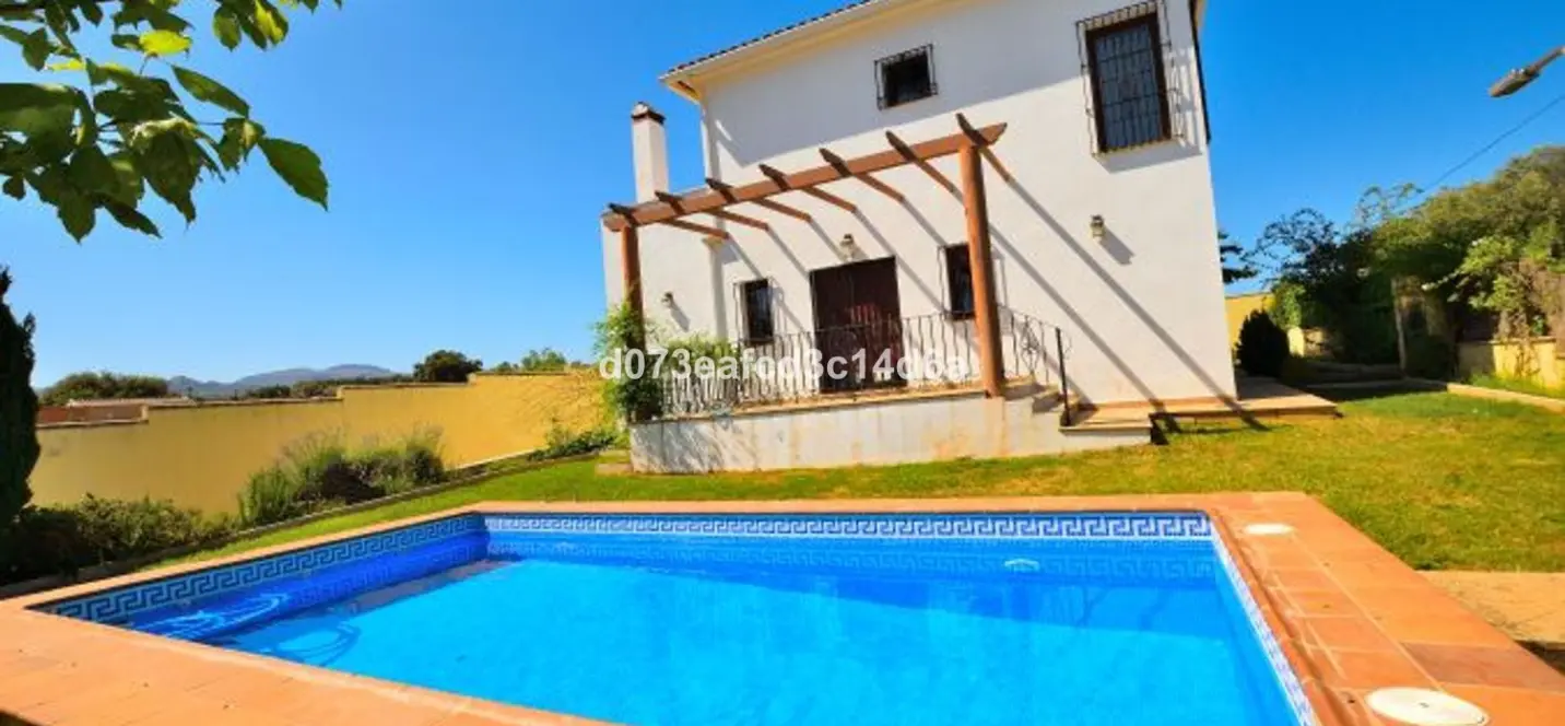 Sale of detached villa in Ronda 4