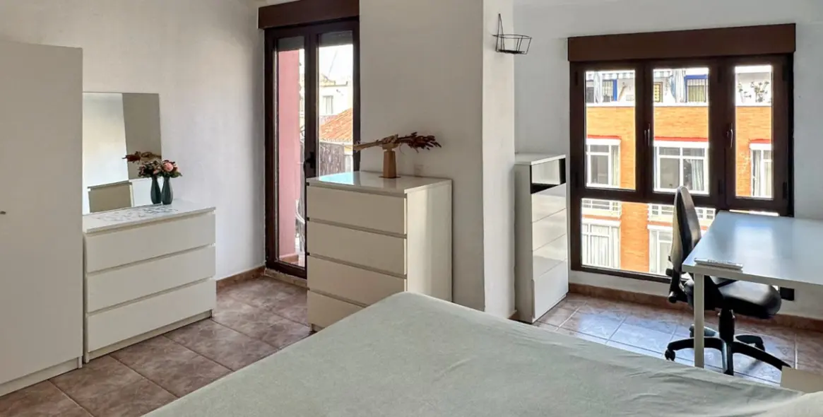 Sale of ground floor apartment in Málaga 7
