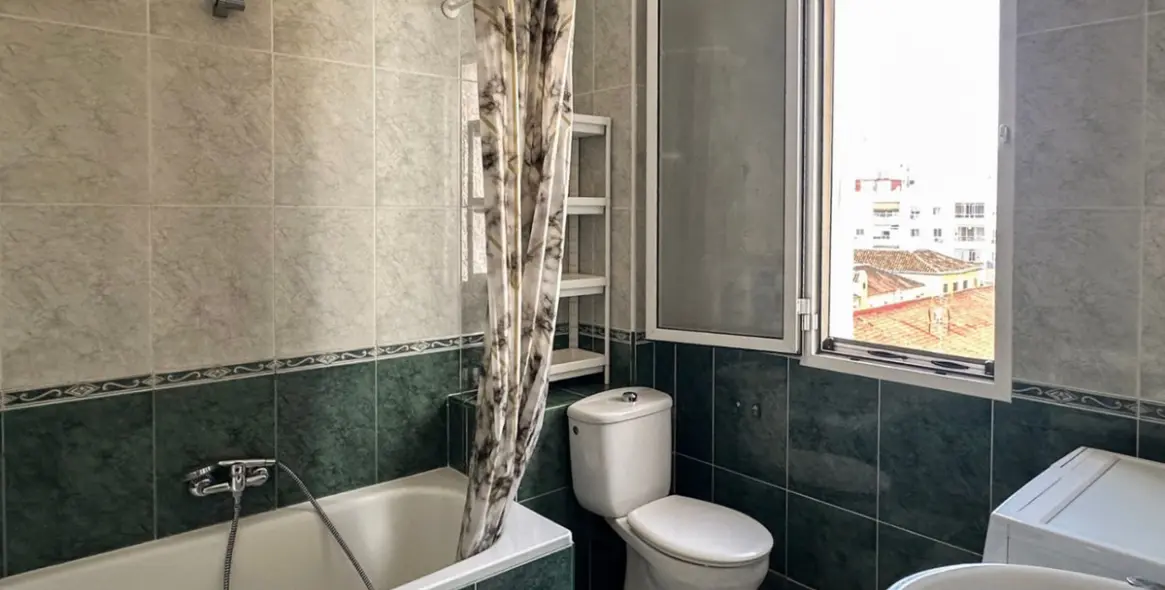 Sale of ground floor apartment in Málaga 13