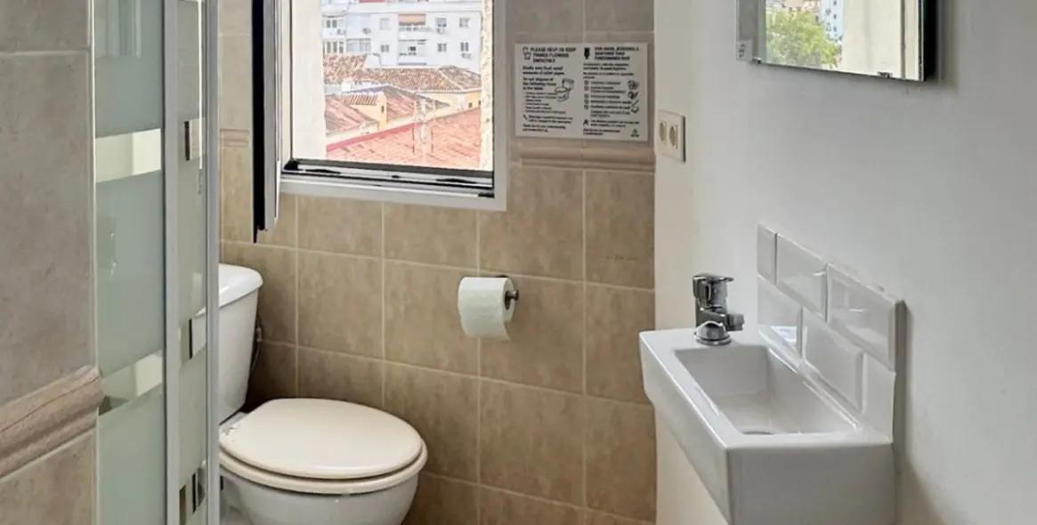 Sale of ground floor apartment in Málaga 15