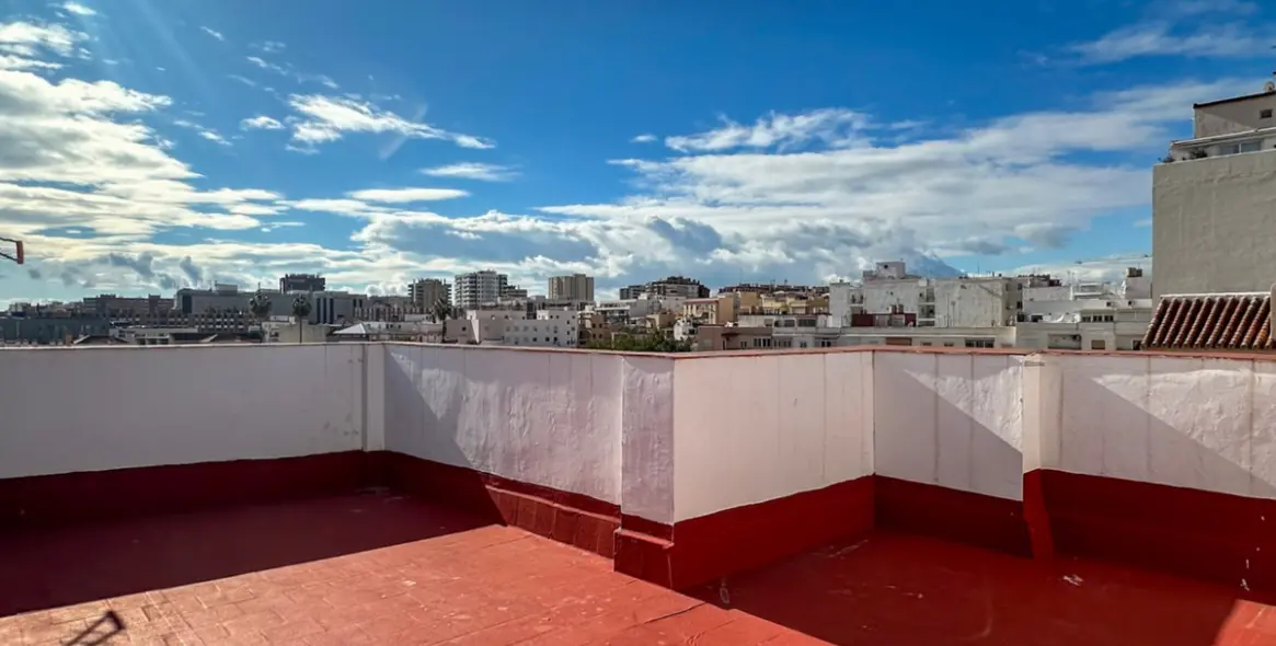 Sale of ground floor apartment in Málaga 16