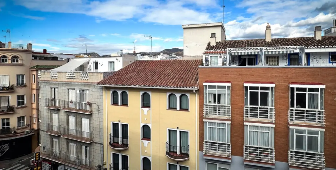Sale of ground floor apartment in Málaga 19