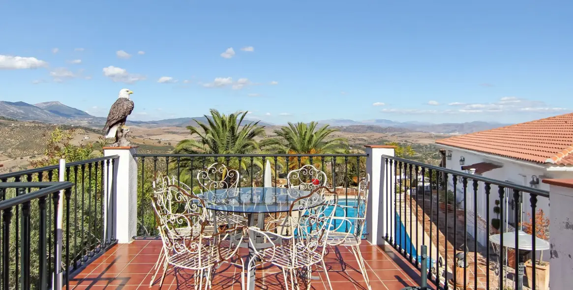 Venta de finca - cortijo en Guaro 2