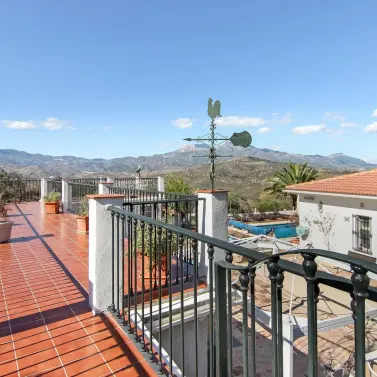 Venta de finca - cortijo en Guaro