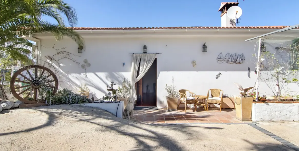 Venta de finca - cortijo en Guaro 5