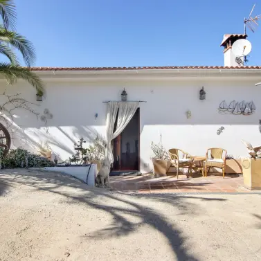 Venta de finca - cortijo en Guaro