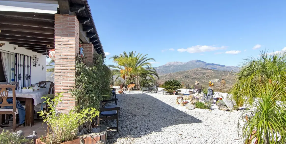 Venta de finca - cortijo en Guaro 6