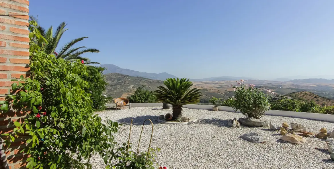 Venta de finca - cortijo en Guaro 8