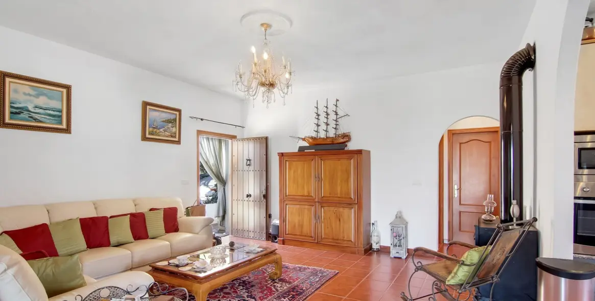 Venta de finca - cortijo en Guaro 12